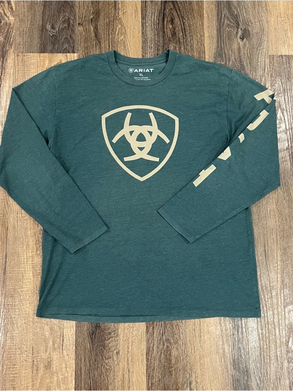 Ariat Forest Green Crewneck Logo Shirt Sleeve Hit Long Sleeve